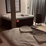 Dom wakacyjny Relax House - Sumska Romanticni Sa Djakuzijem